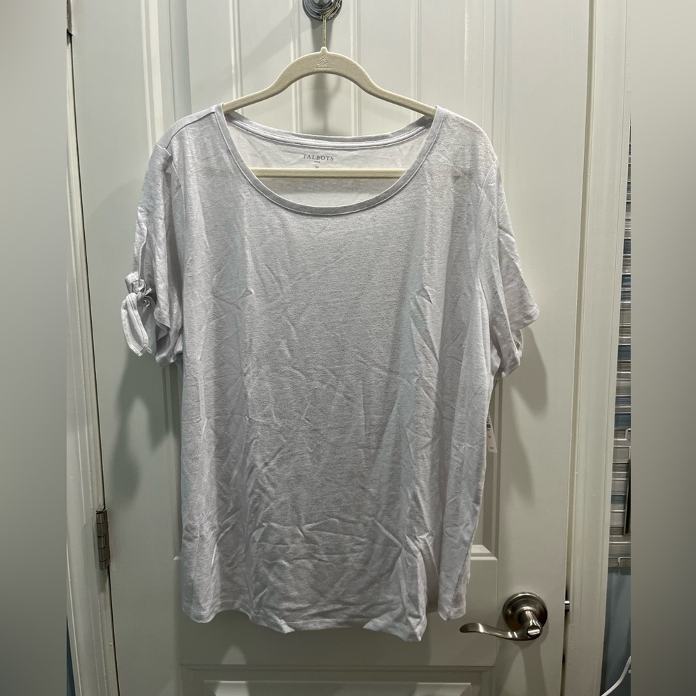 Talbots silver top with tie sleeve detail. Size 3X. NWT
